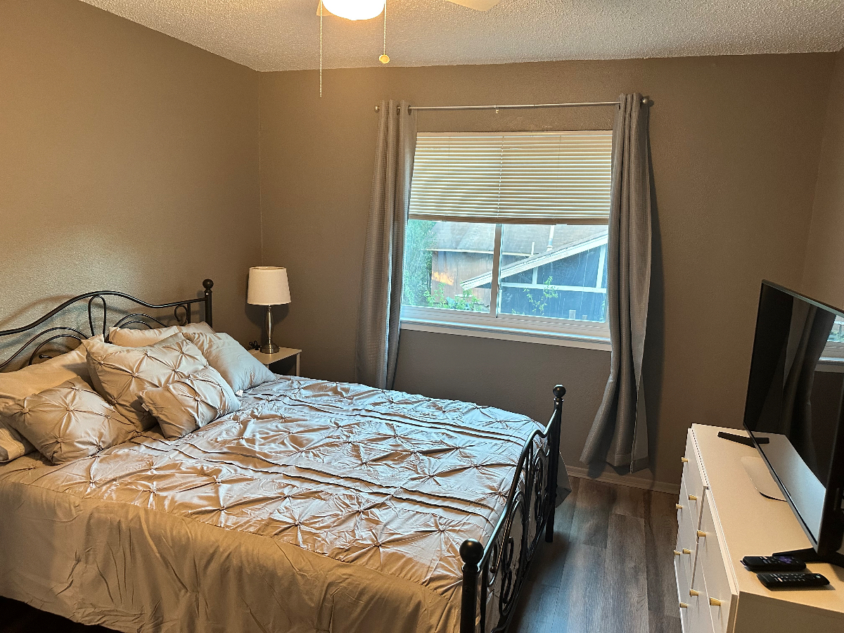 Near the Alamo, Corpus Cristy, Miltary City Usa (All Branches), and a Spacious Home, waiting for you - Photo 8