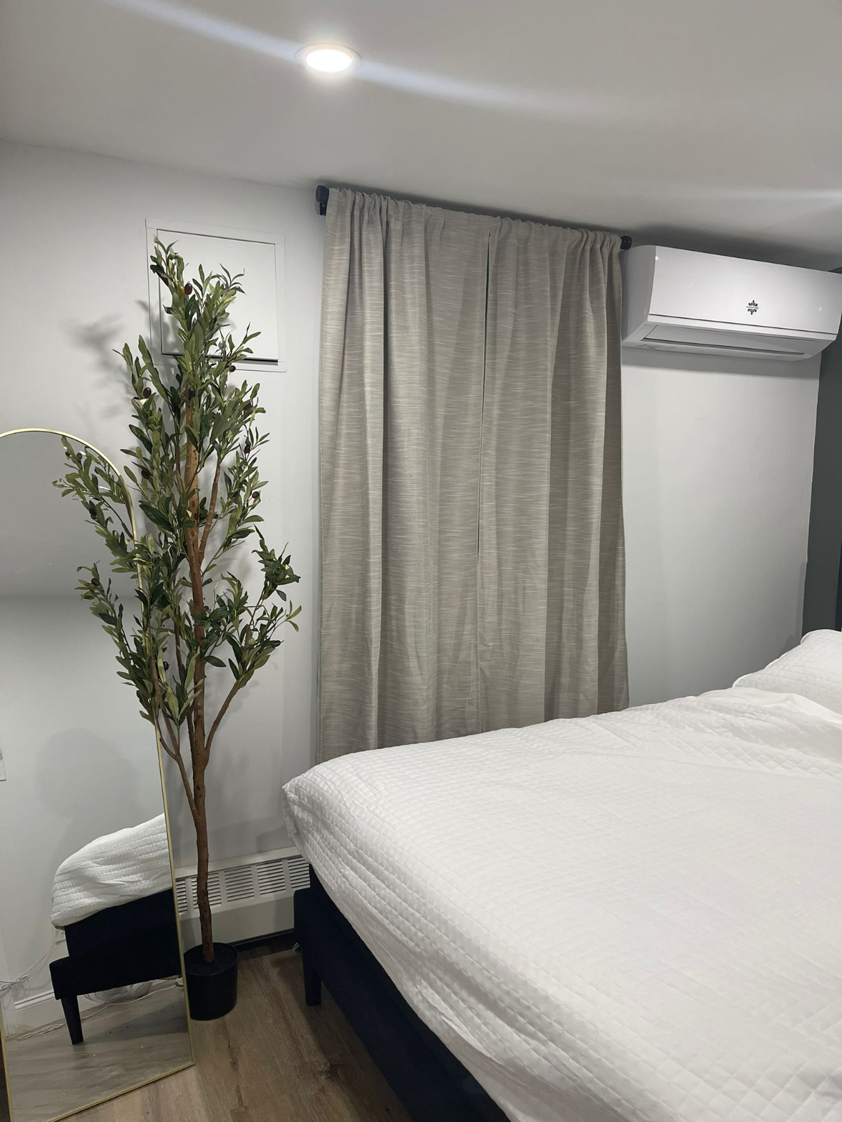 COZY 1 BEDROOM APT IN PELHAM GARDENS, BRONX - Photo 2
