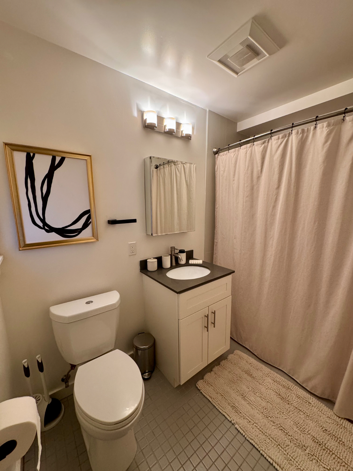 1 Bedroom w/ Private Bathroom, Wash/Dryer in a 2B/2B Apt - Photo 6