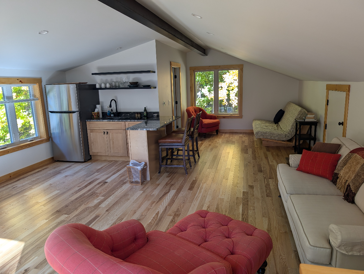 Beautiful light-filled new apartment in Richmond - Photo 3
