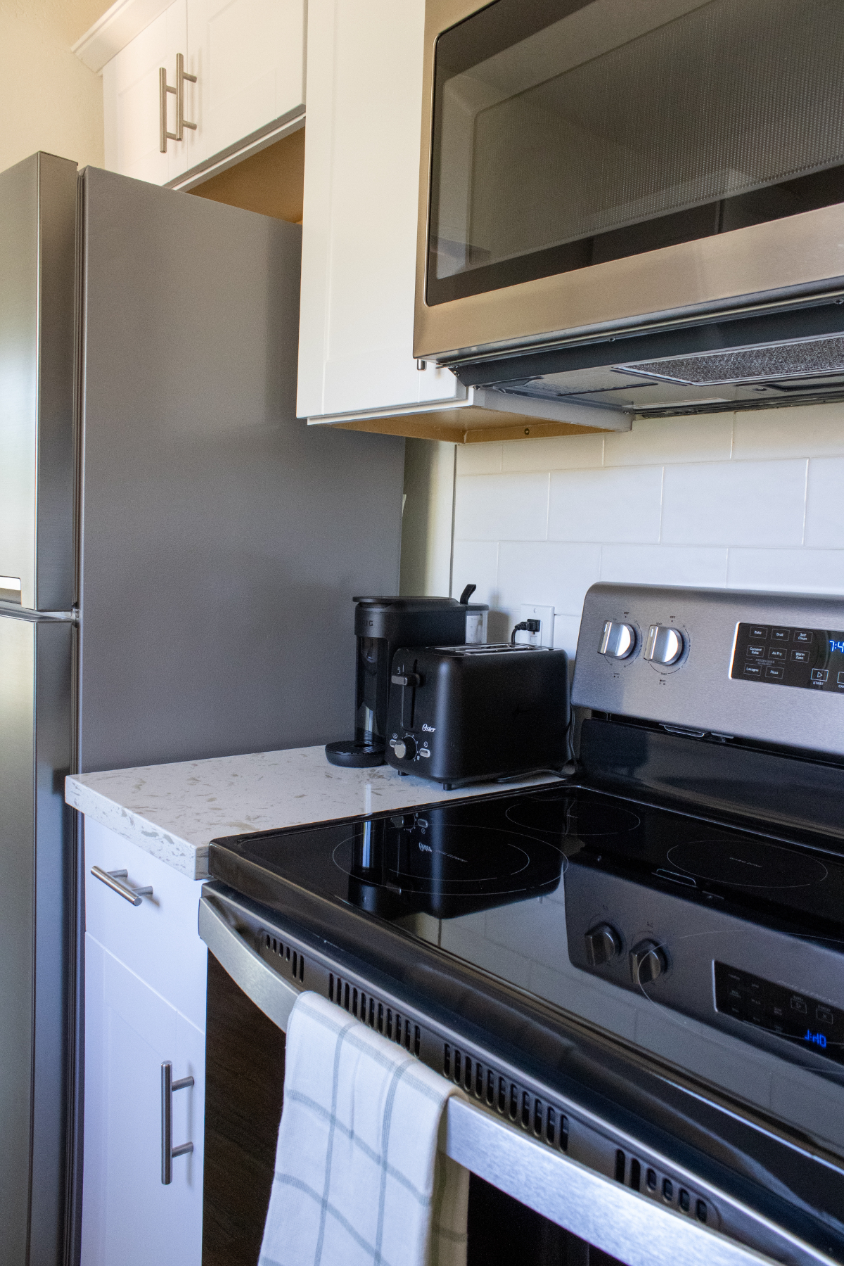 Beautifully Renovated 1 Bedroom Modern Farmhouse Retreat ideal for Traveling Nurses and UC Davis Vet Students - Photo 5