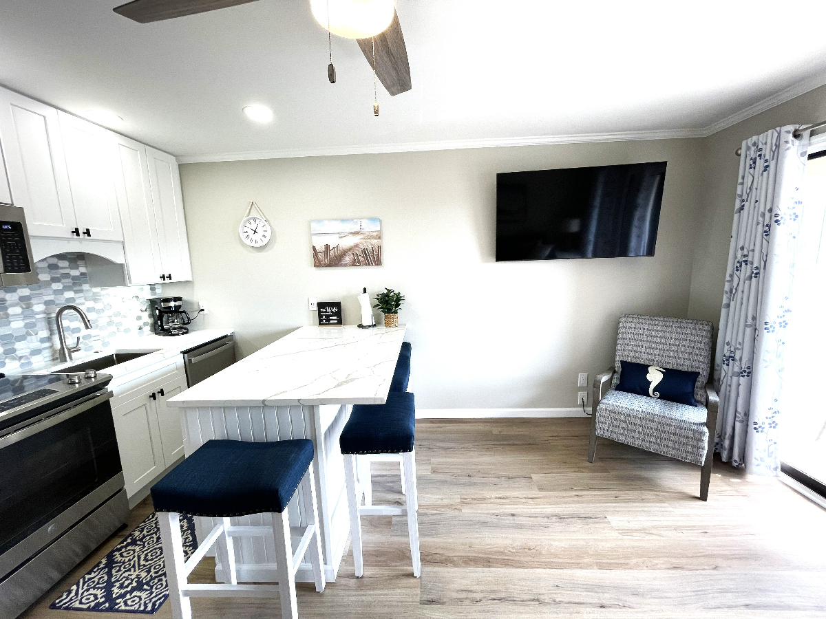Renovated Ocean Villa