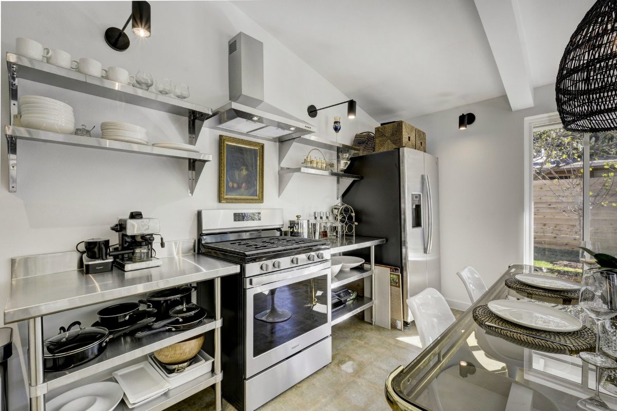 Designer 52nd Street Bungalow in Northloop Unit A - Photo 6