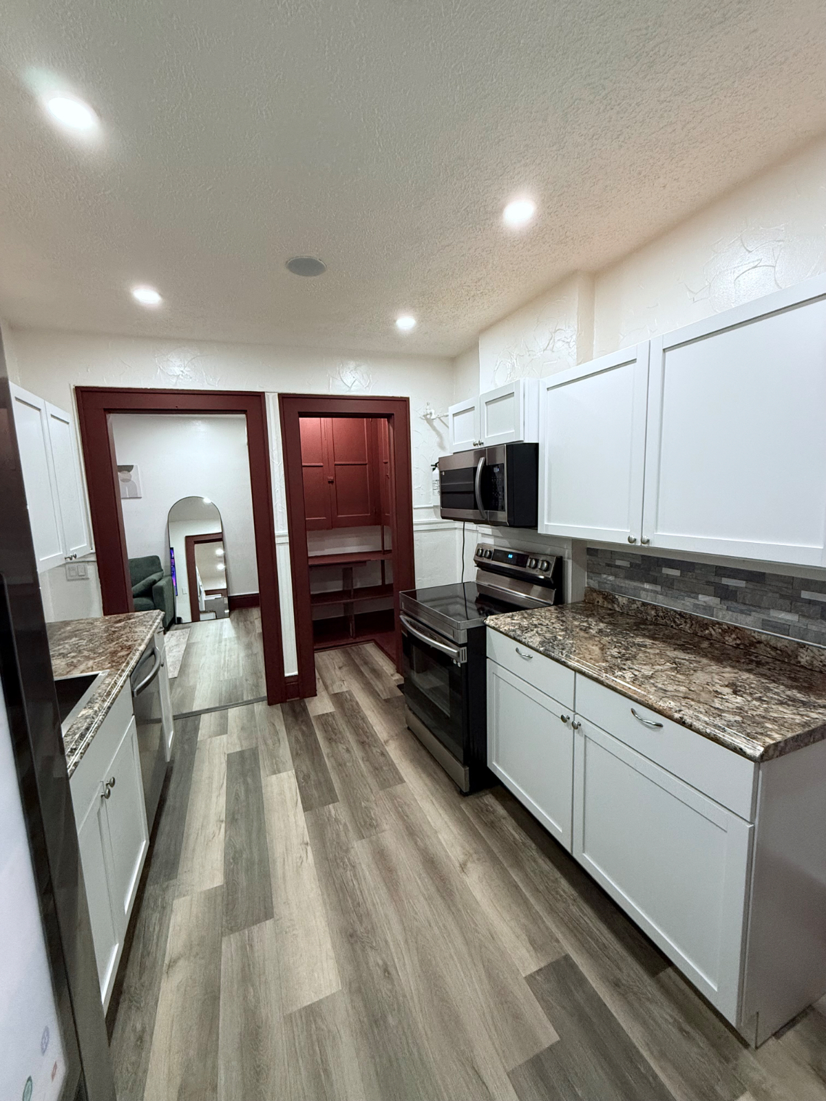 Furnished Rooms in Rochesters South Wedge | Near Highland & Strong - Photo 11