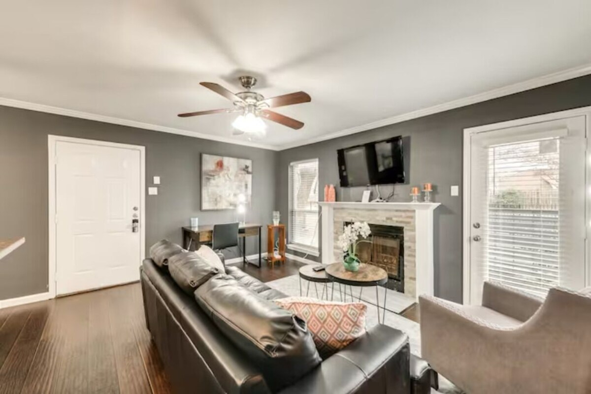 1BD Condo Pool HWYS 161 183 DFW Irving I40(823375)