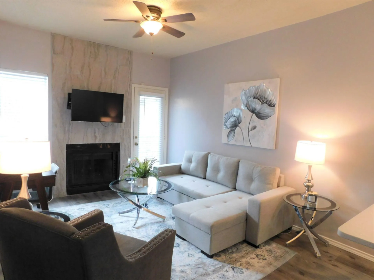1BD condo Pool DFW Hwy 183 360 I30 (823347)