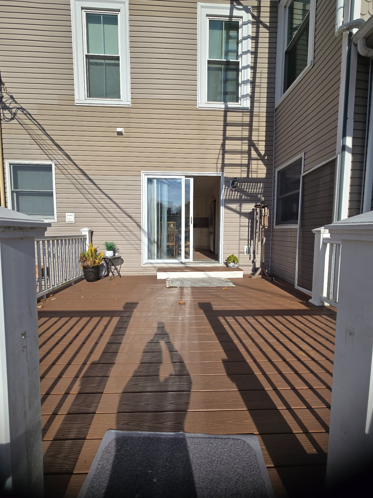 Newly Renovated 1 Bedroom. Great location between Ferries and Main Street, walking distance to Hosp - Photo 3