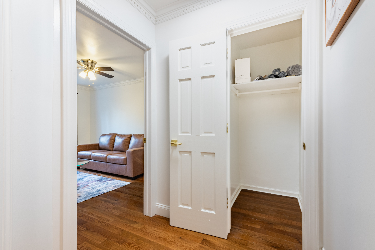 Turnkey, Day-Sleeper Friendly 1BR Hub - Minutes - Photo 12