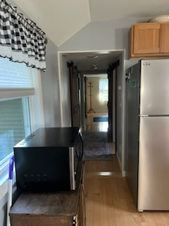 Two bedroom and one bath. newly renovated. Cozy and homey. - Photo 7