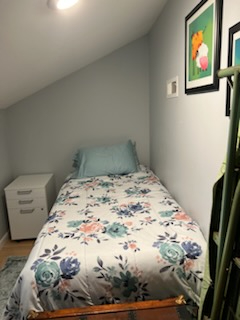 Two bedroom and one bath. newly renovated. Cozy and homey. - Photo 12
