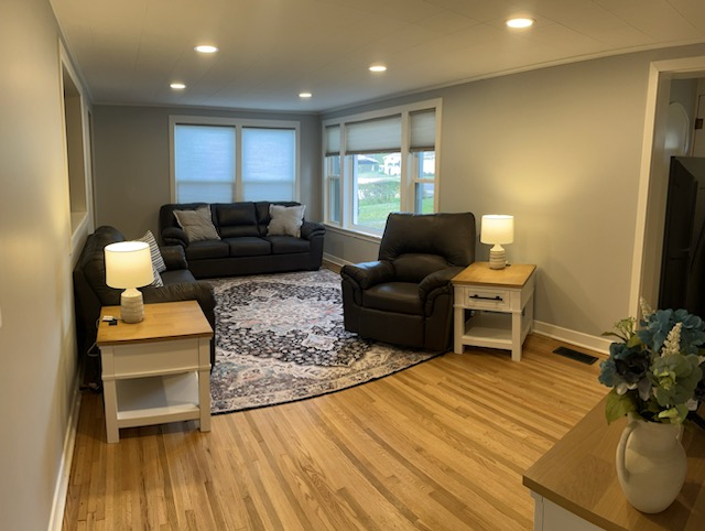 Suburban Serenity - Photo 4
