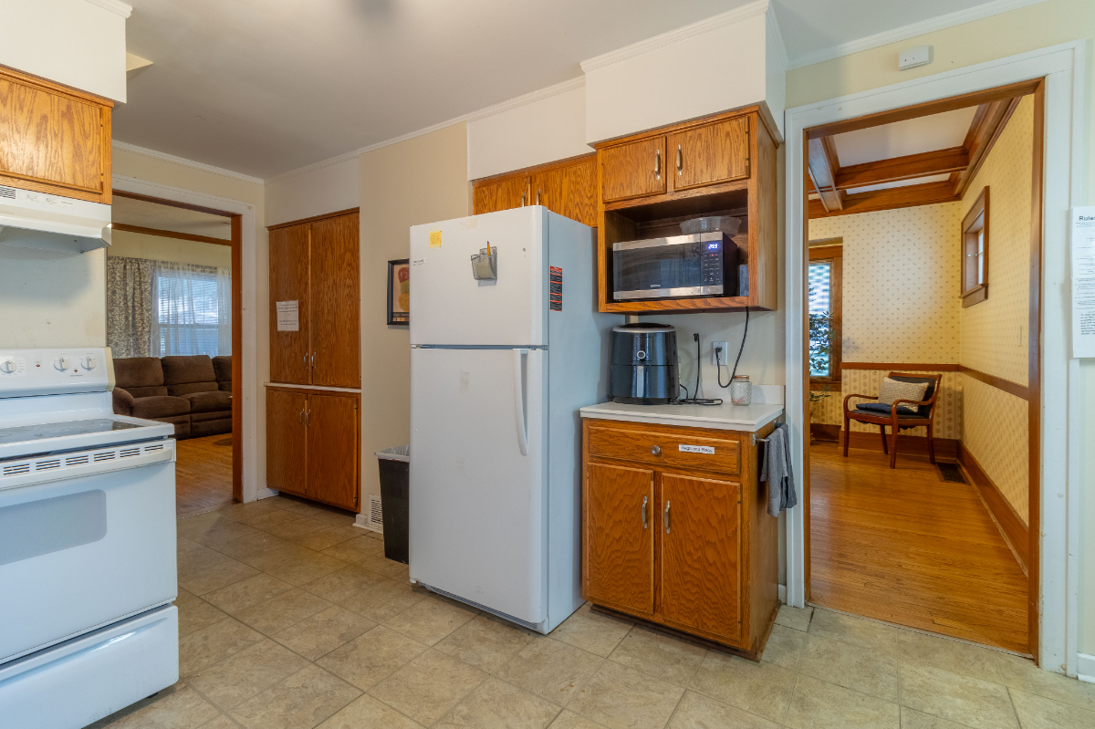 ROC | Furnished Home | Ideal for Relocation & Extended Stays - Photo 2