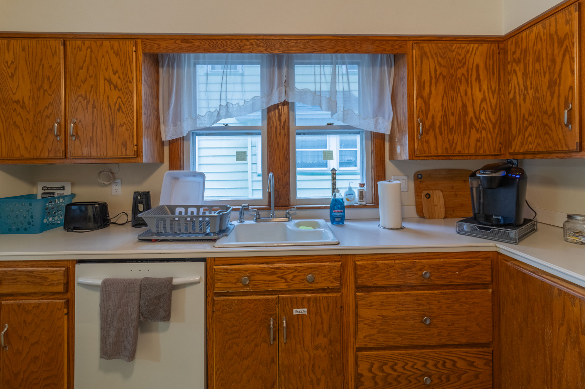 ROC | Furnished Home | Ideal for Relocation & Extended Stays - Photo 4