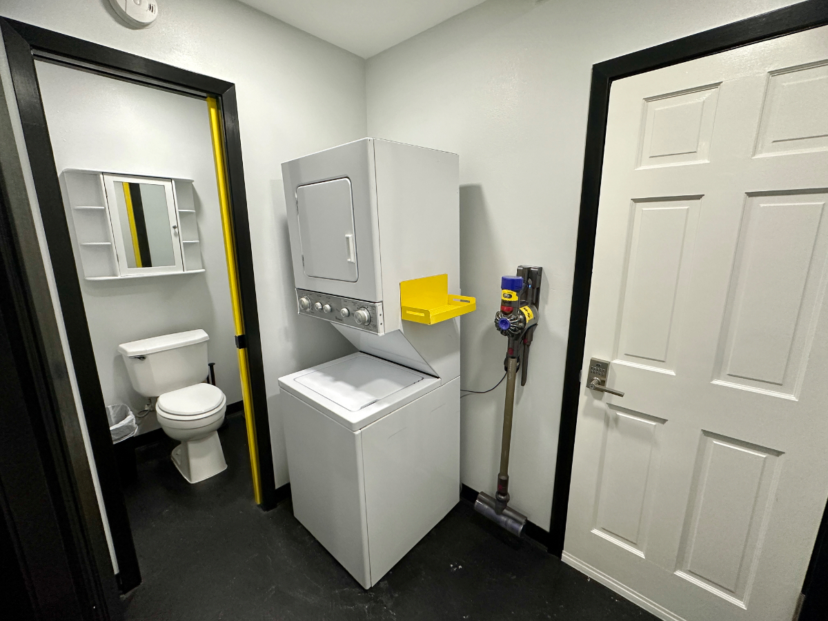 Private Studio Apartment Near Hospitals - Photo 12