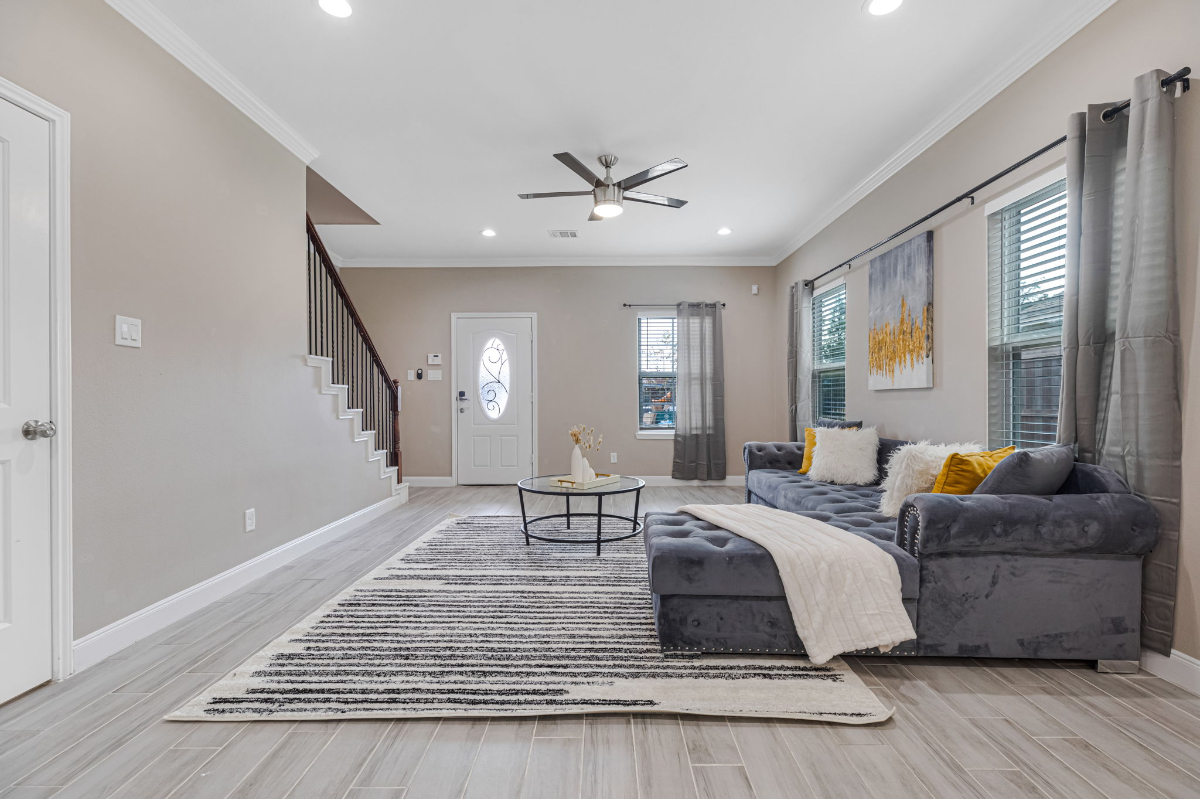 Stylish 2 bed in prime location - Photo 3