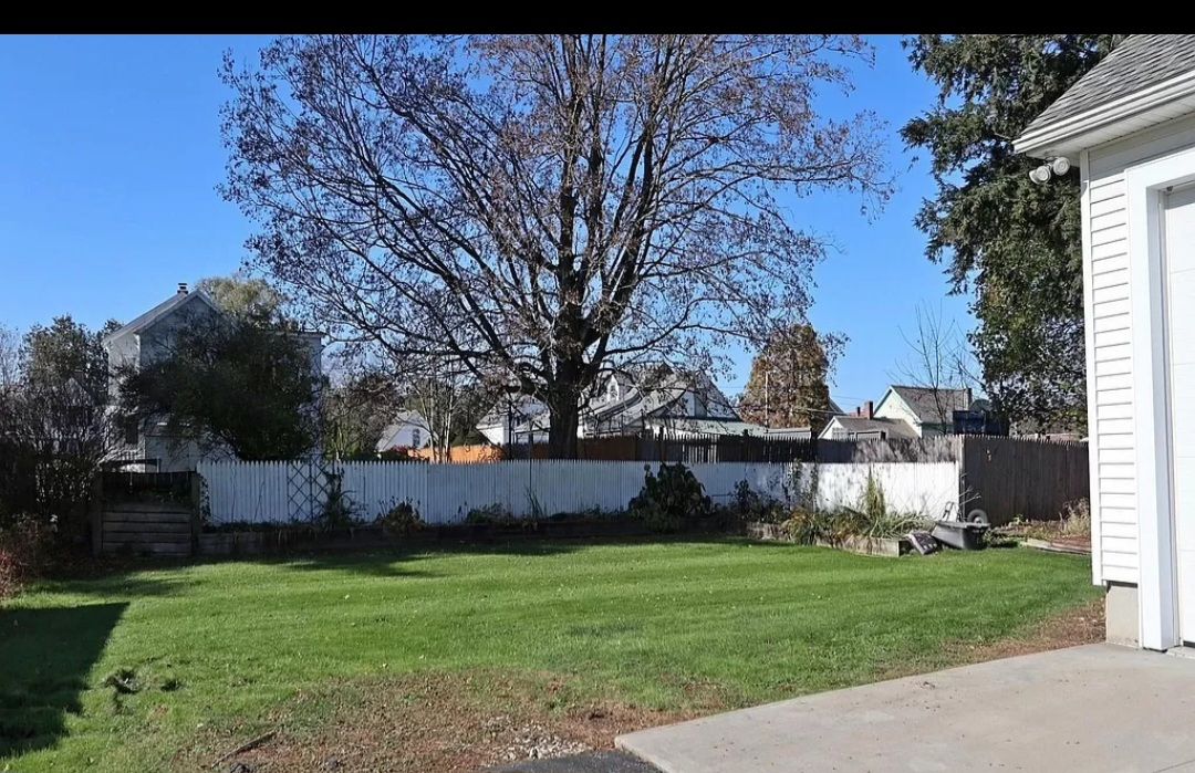 Single Family Home Downtown Rutland - Photo 4