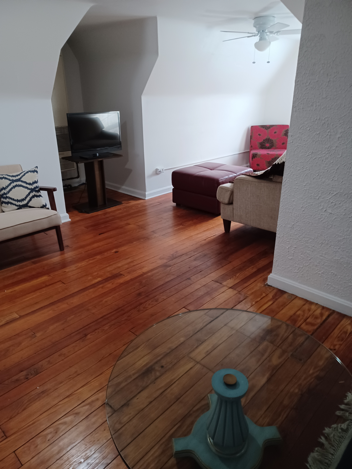 Quiet,Clean Furnished Studio w/ washer & dryer - Photo 10