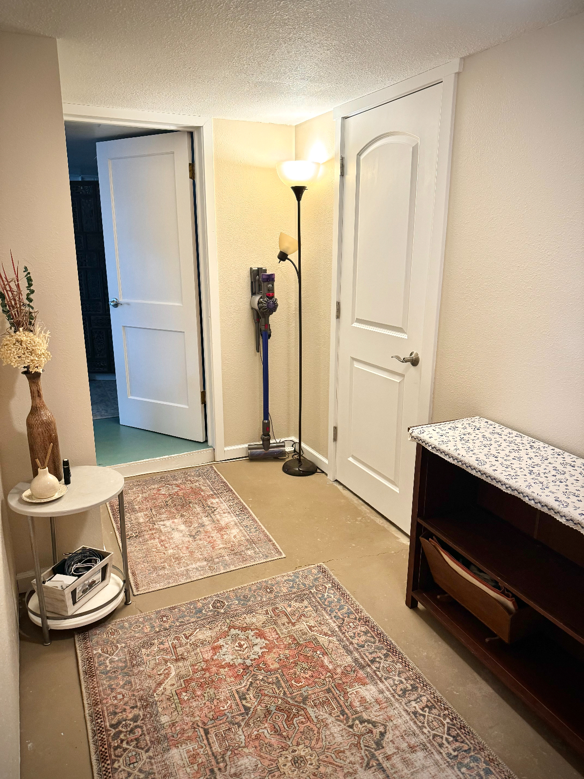 Restful Private Room Sharing House with Outdoors Enthusiast - Photo 12