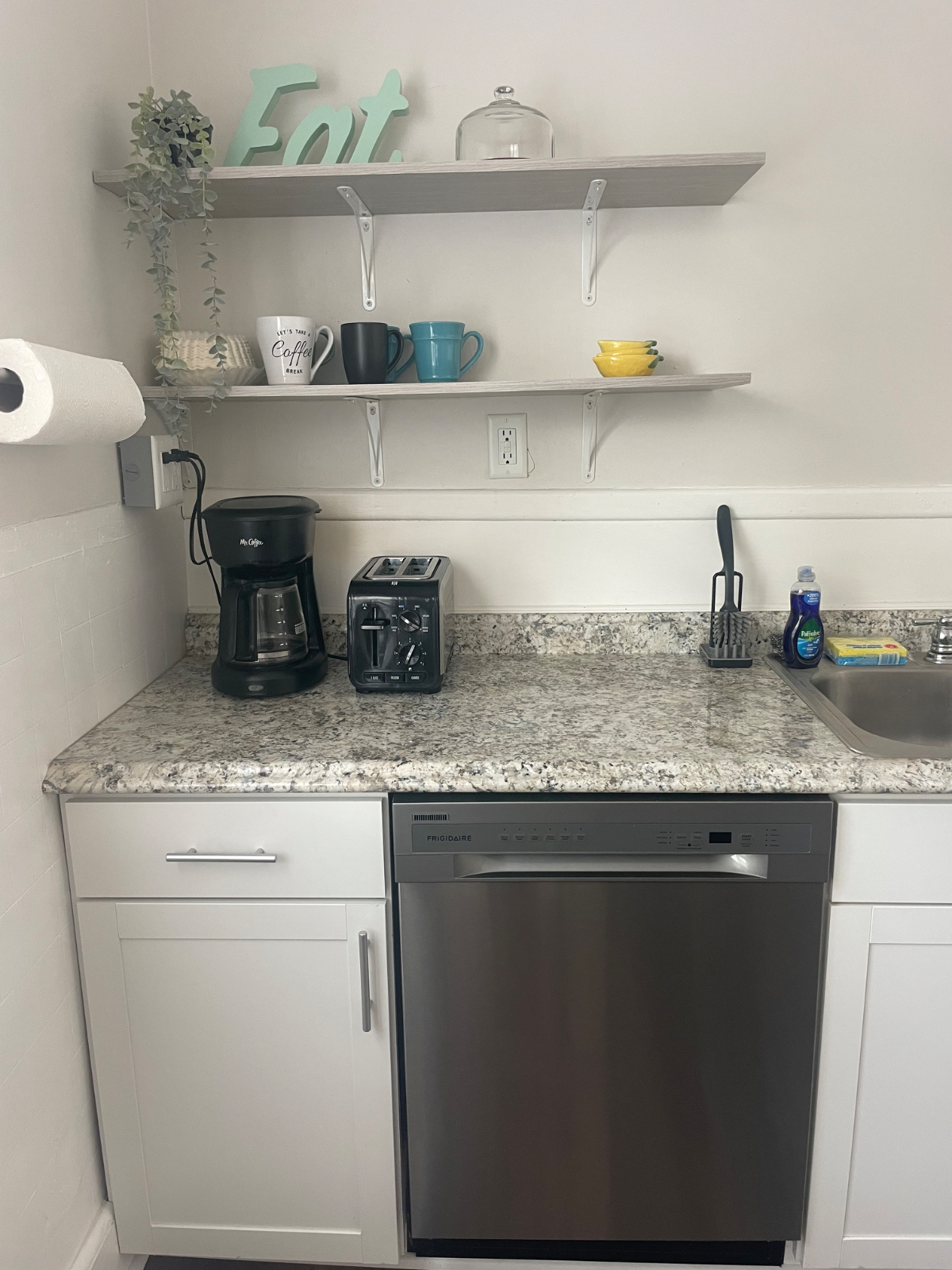 Convenient and safe West Side apartment - Photo 12