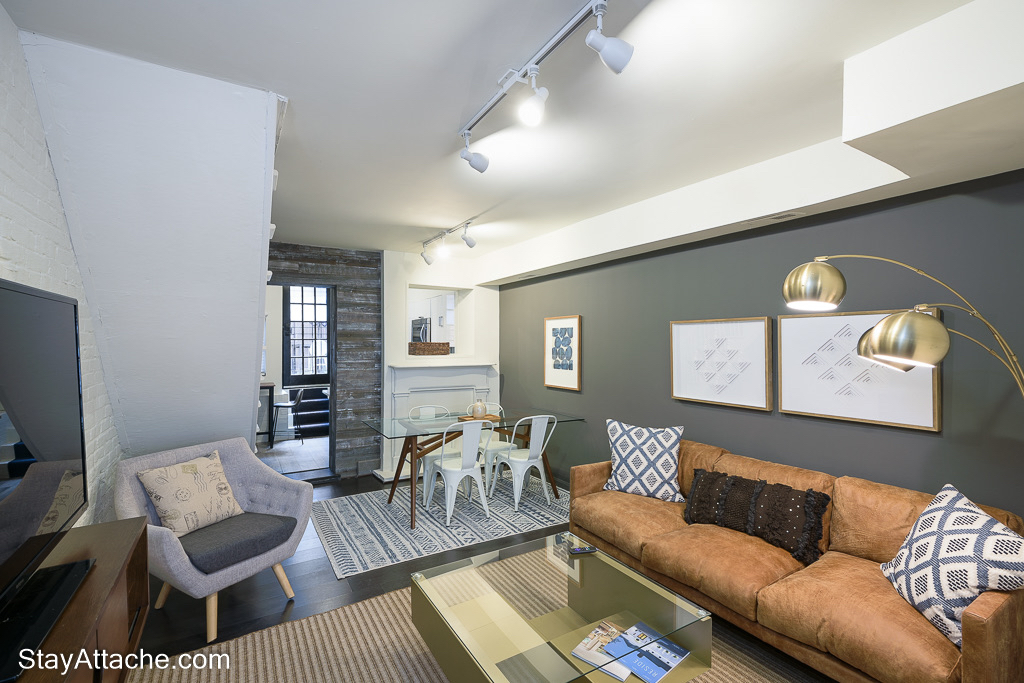 Charming two bedroom townhome on DCs hottest block. Two car parking. - Photo 4