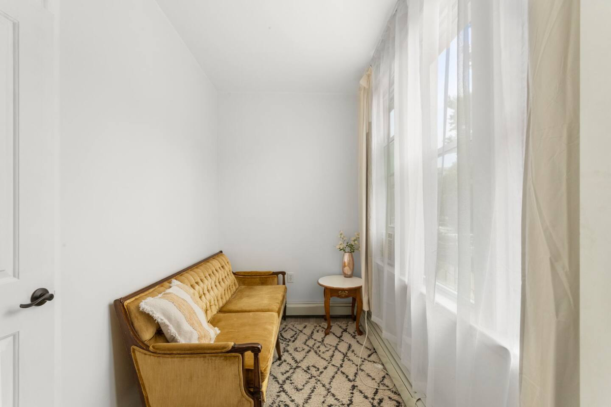 Garden Duplex Townhouse, 25min to Manhattan - Photo 5