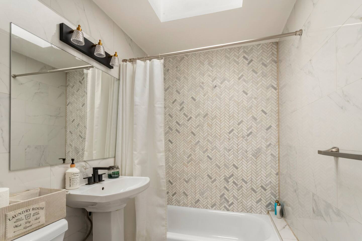 Garden Duplex Townhouse, 25min to Manhattan - Photo 7