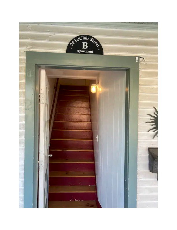 Cozy Duplex w/Hot Tub, W/D, Off Street Parking Apt B - Photo 6