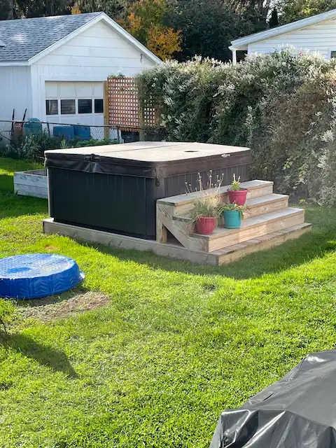 Cozy Duplex w/Hot Tub, W/D, Off Street Parking Apt B - Photo 8