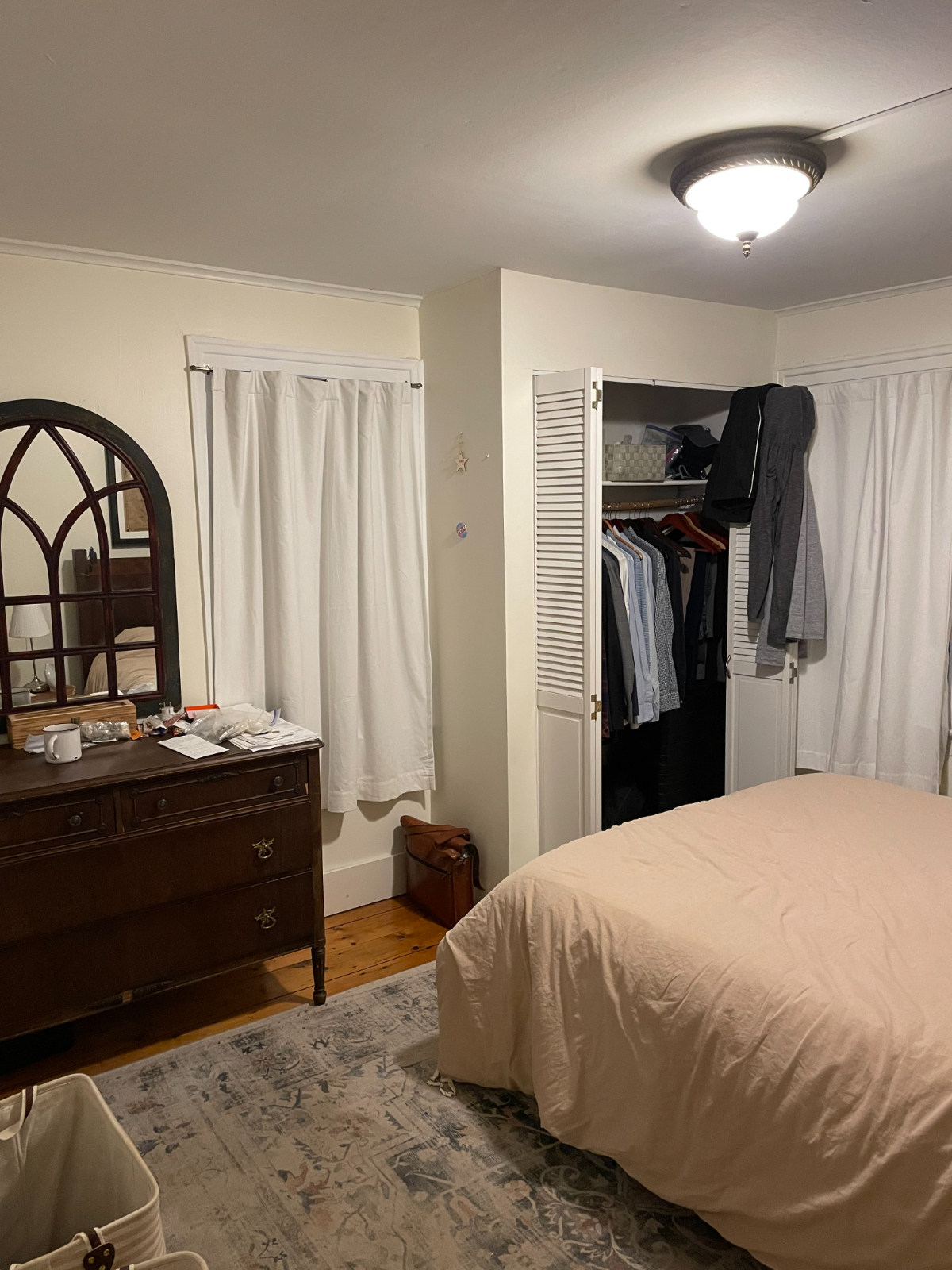 Cozy Duplex w/Hot Tub, W/D, Off Street Parking Apt B - Photo 1