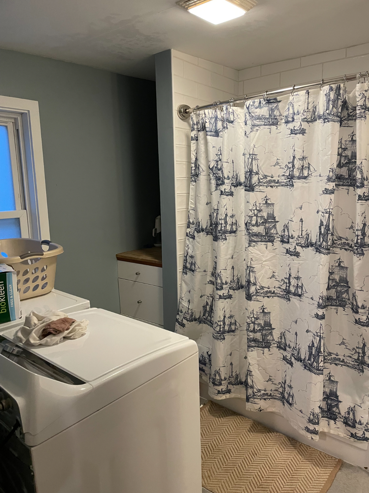 Cozy Duplex w/Hot Tub, W/D, Off Street Parking Apt B - Photo 8