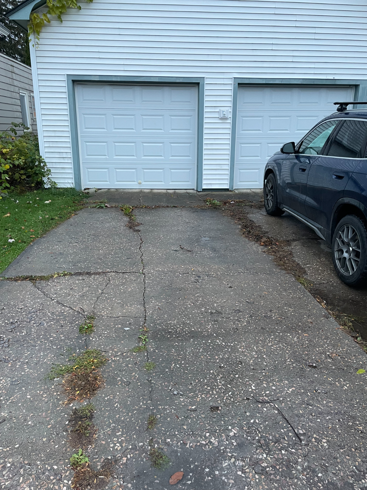 Cozy Duplex w/Hot Tub, W/D, Off Street Parking Apt B - Photo 10