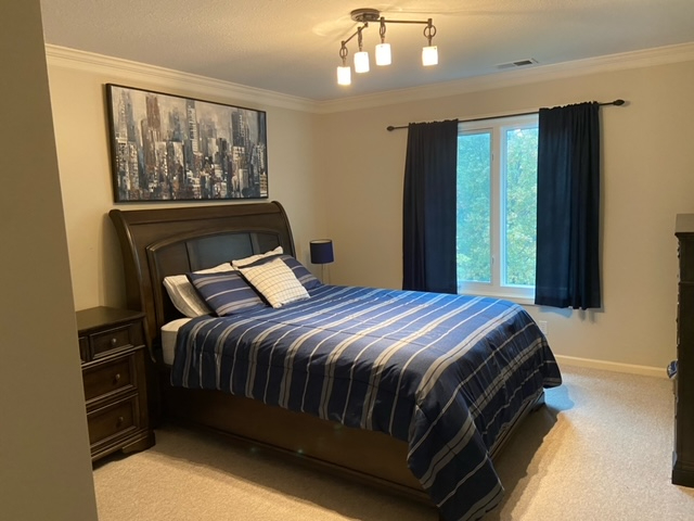Private Room in Luxurious Home - Female Only