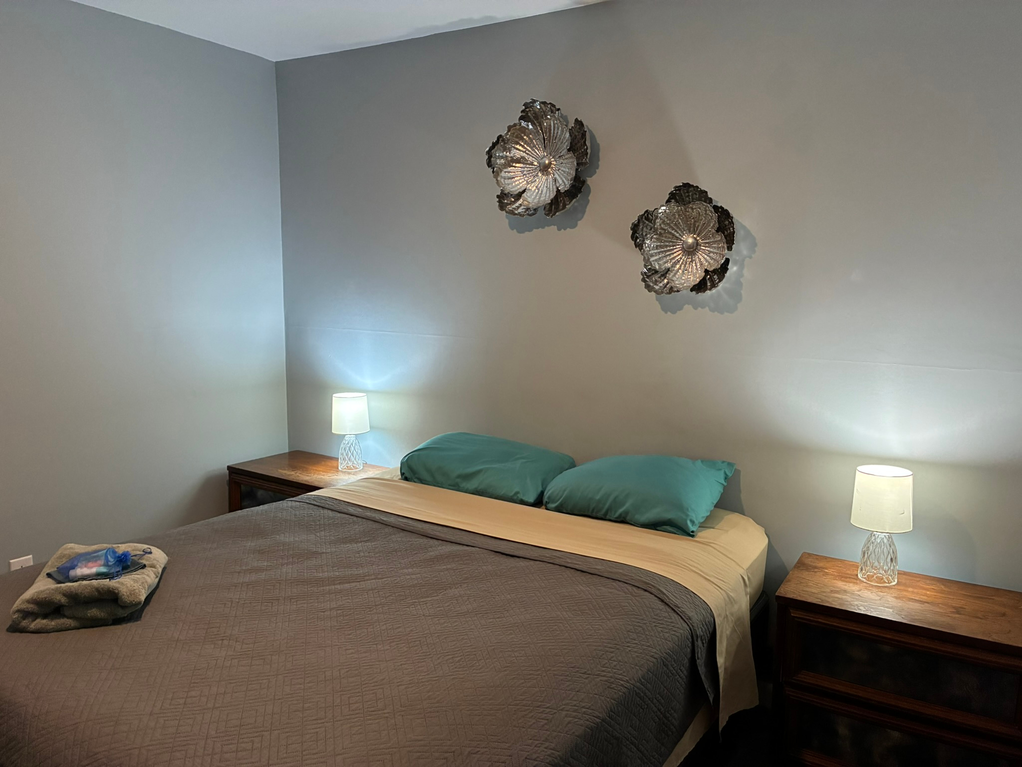 Hank's Hilltop Hideout - Photo 9