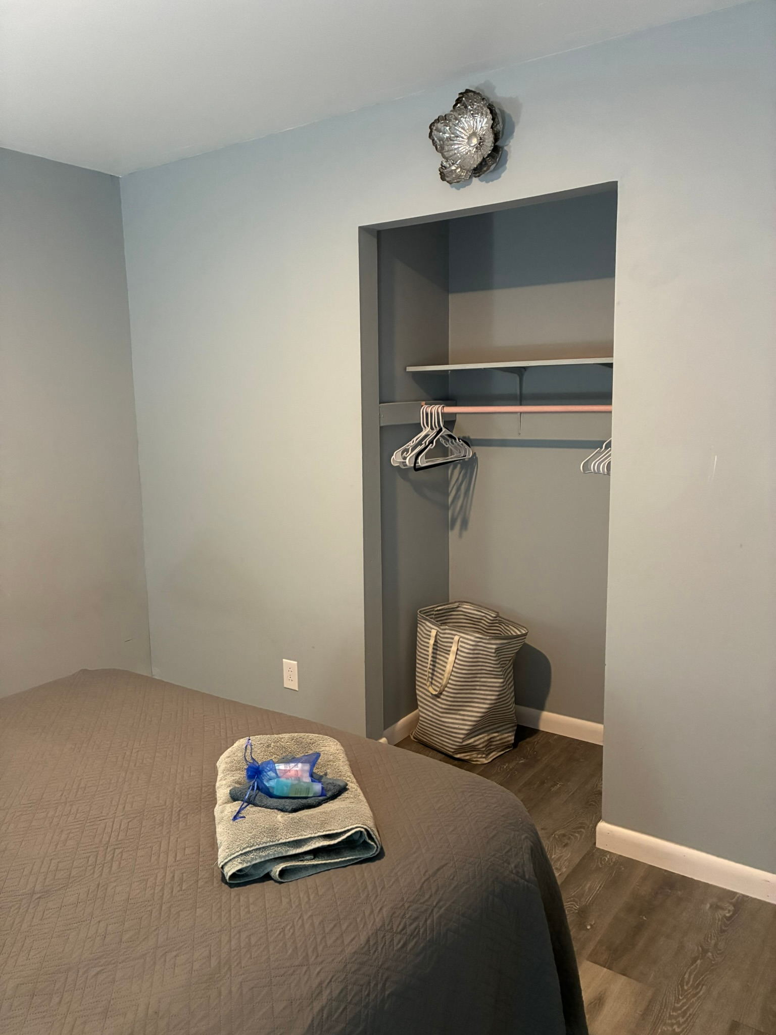 Hank's Hilltop Hideout - Photo 10