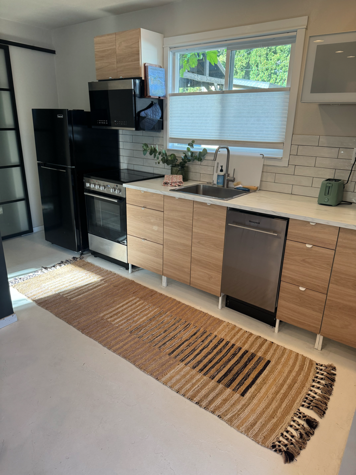 Cozy Casita in Midtown - Photo 5