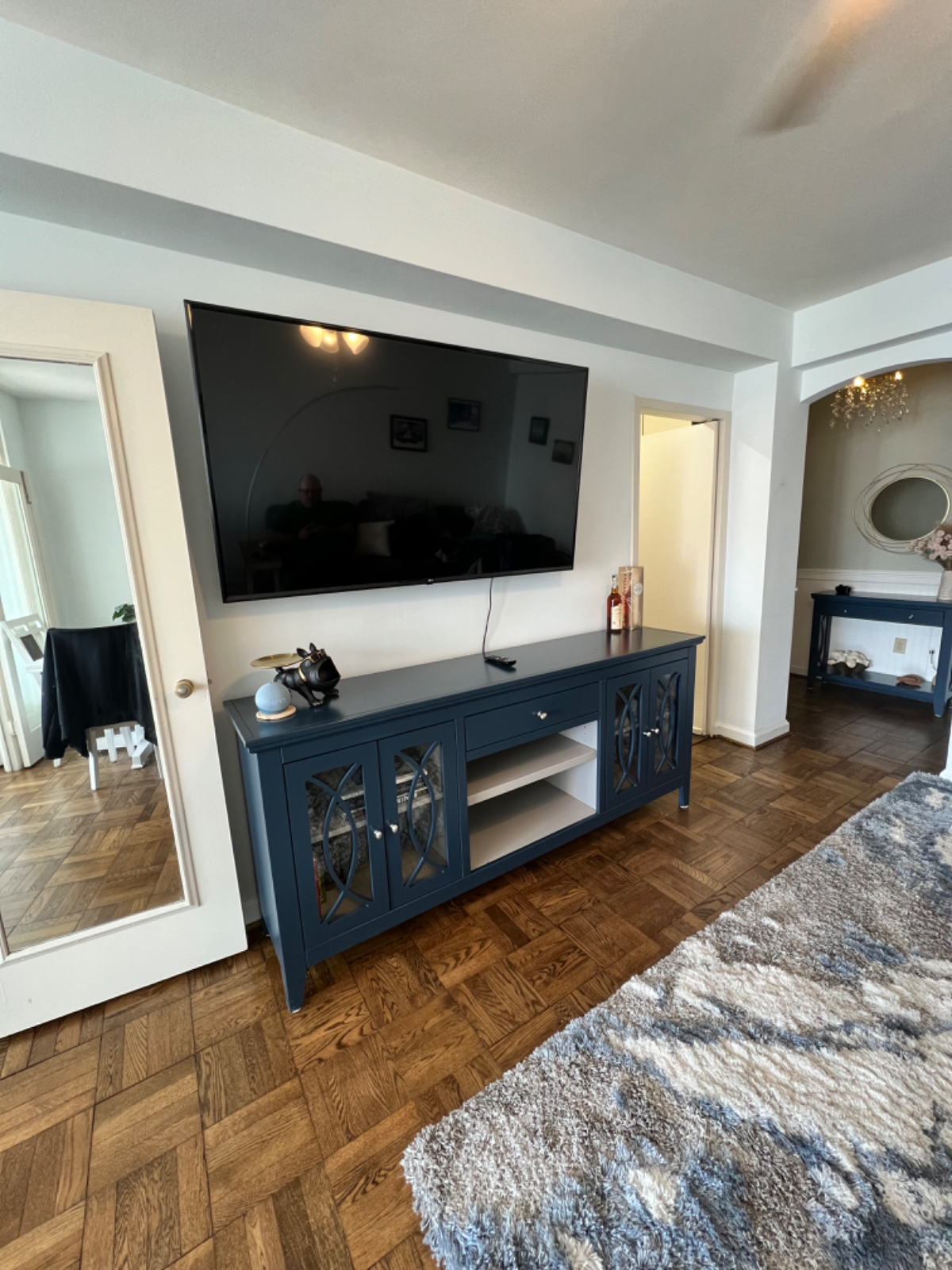 Charming and Modern 1BR Apartment in the Heart of Historic Washington - Stunning Views and Unbeatabl - Photo 3