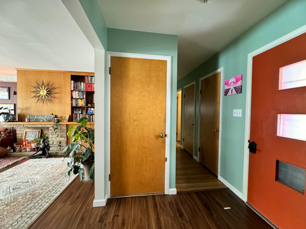 1400 Sq Ft Furnished Basement- Shared Kitchen and Laundry - Photo 1