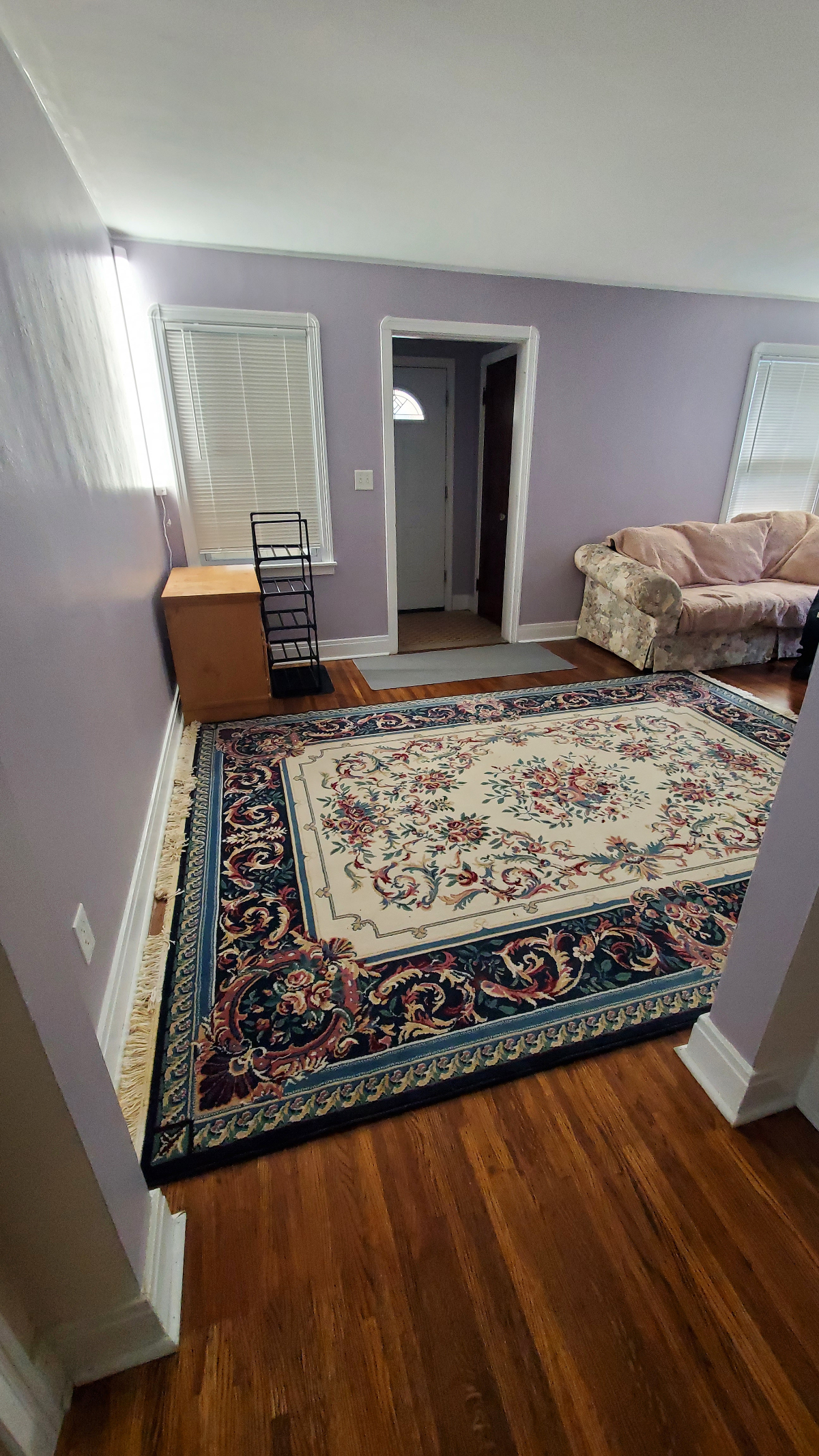 Raleigh St house with a private bathroom. - Photo 3