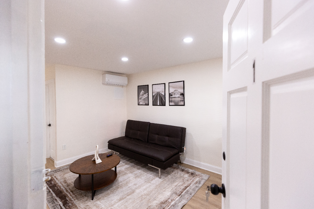 Modern Unit in Navy Yard 1 and  2 - Photo 2