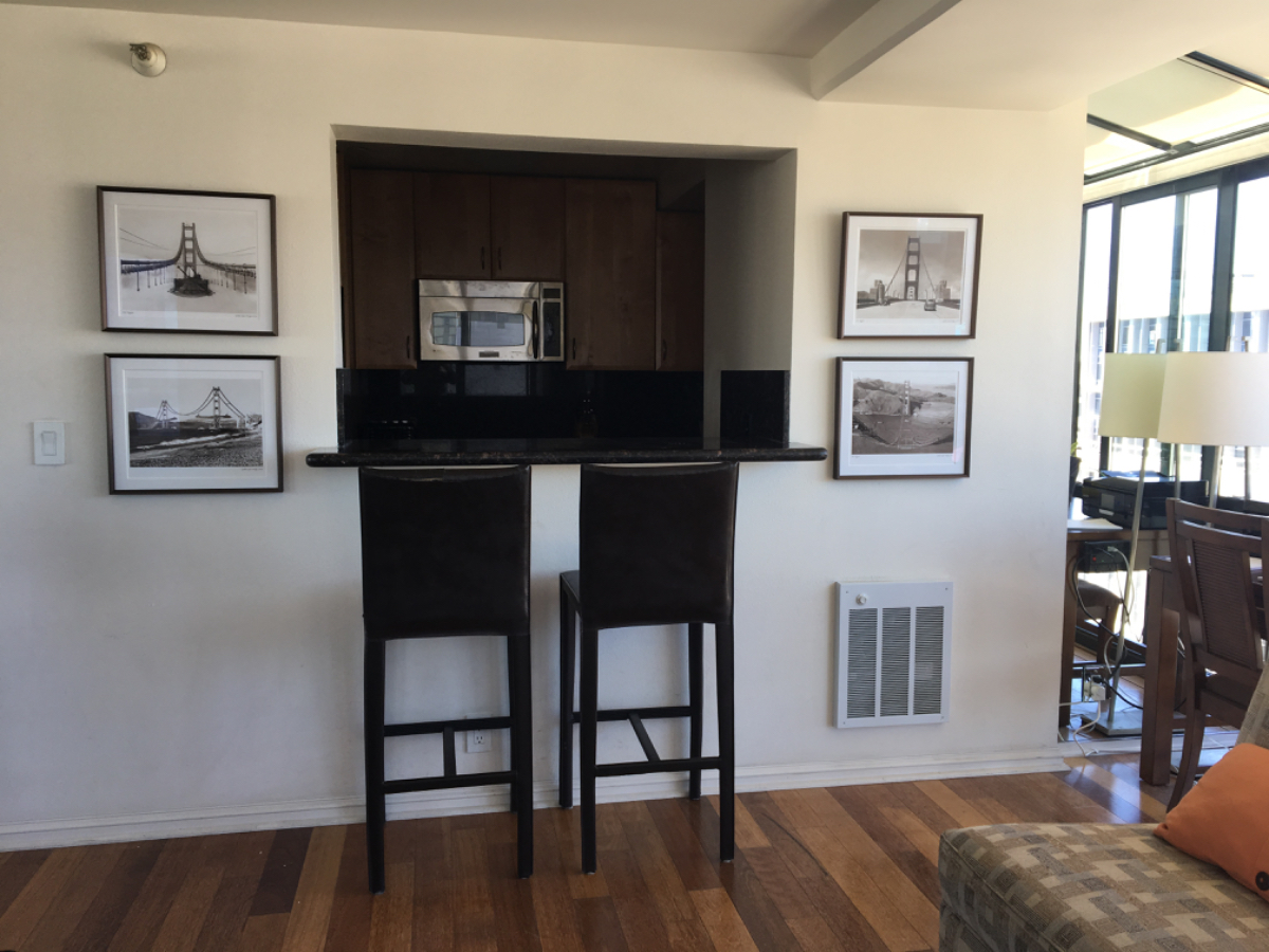 Furnished 1 Bedroom Condo - Photo 4