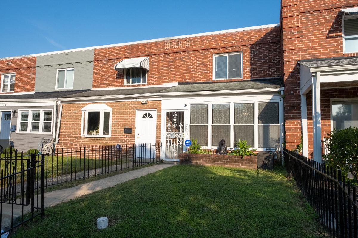 237 33rd Street Respite - Photo 1