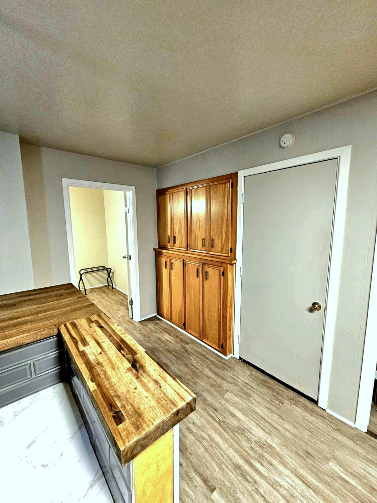 The Urban Haus 36 - Modern 4BR/2BA/2-Car Garage Near Hospitals & TTU - Photo 10
