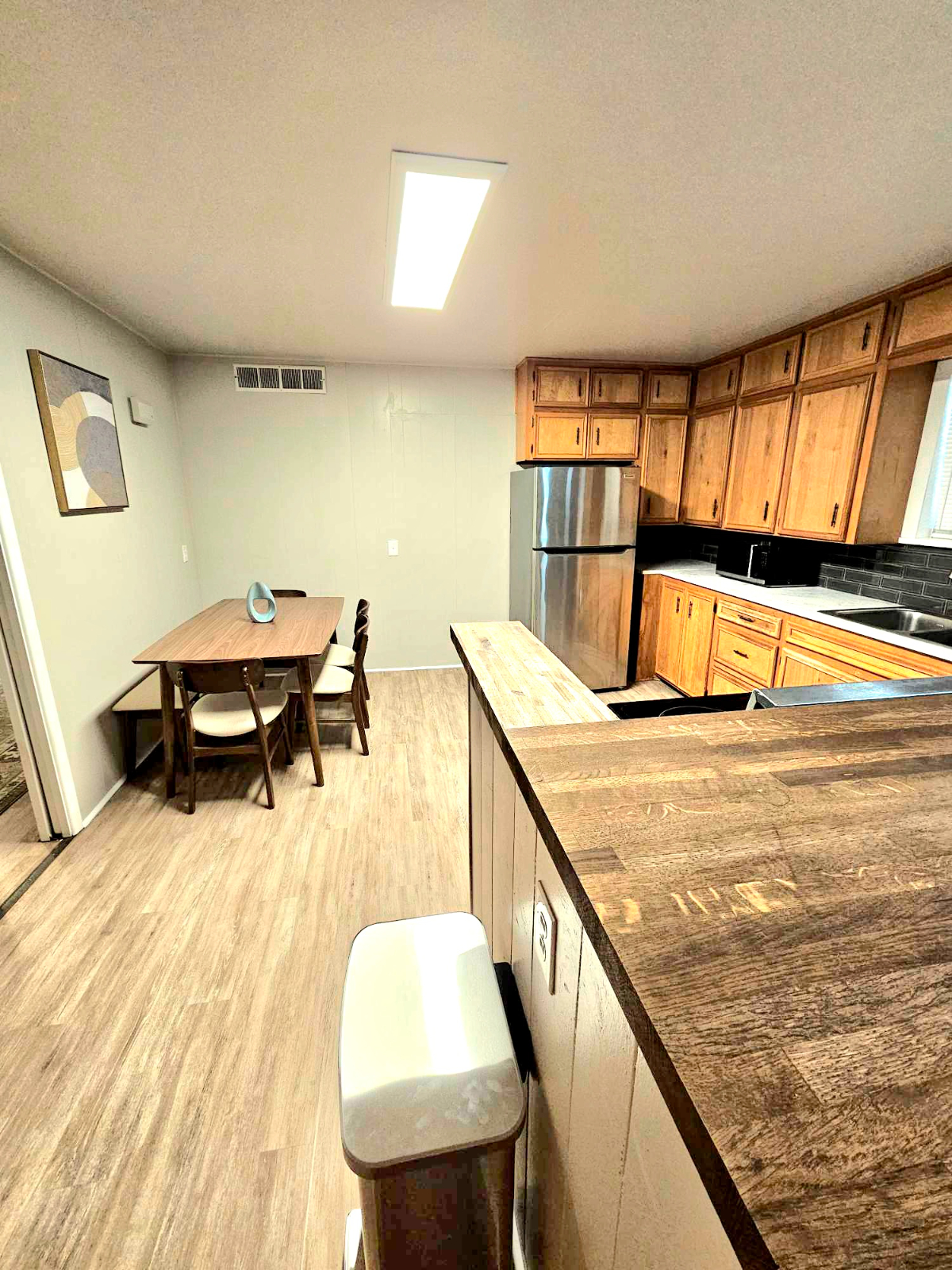 The Urban Haus 36 - Modern 4BR/2BA/2-Car Garage Near Hospitals & TTU - Photo 9