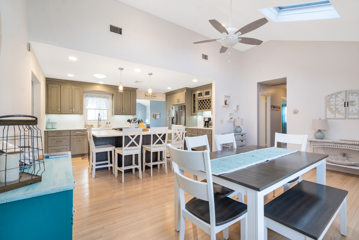 Poppy's Hampton House | 3BR + Bonus | Near Beach - Photo 3