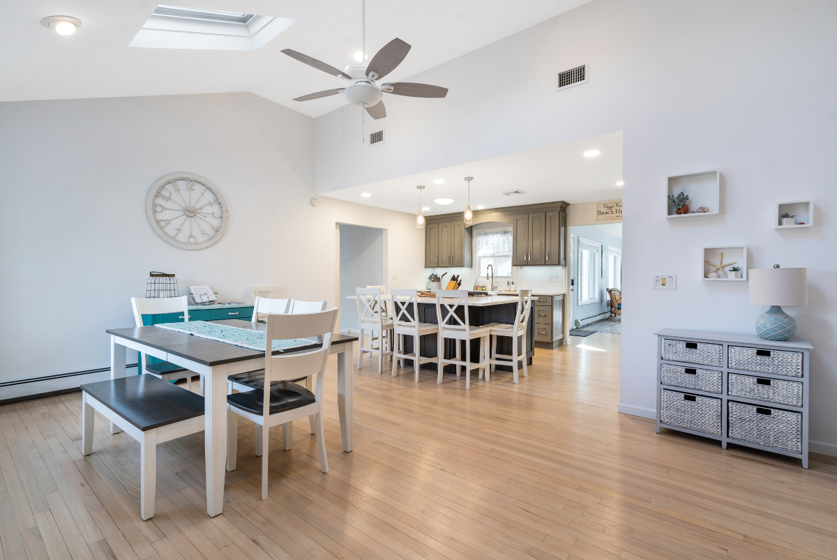 Poppy's Hampton House | 3BR + Bonus | Near Beach - Photo 10