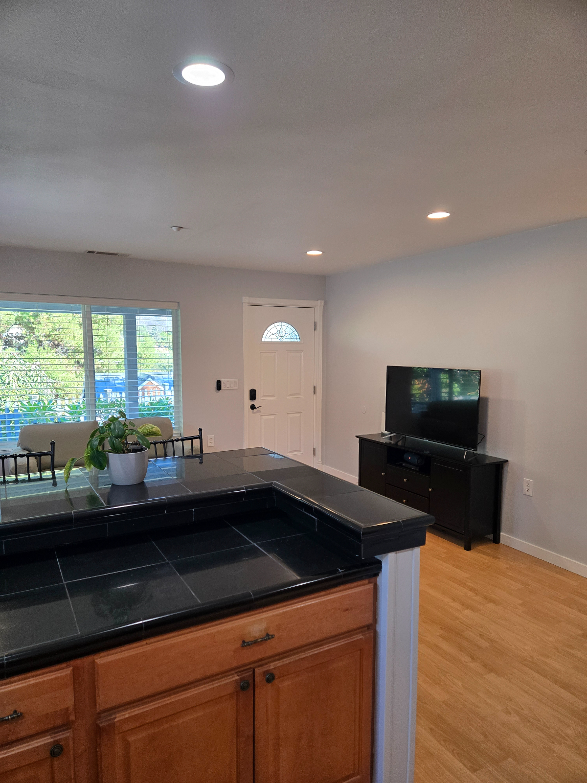 Must see guest house - Photo 1