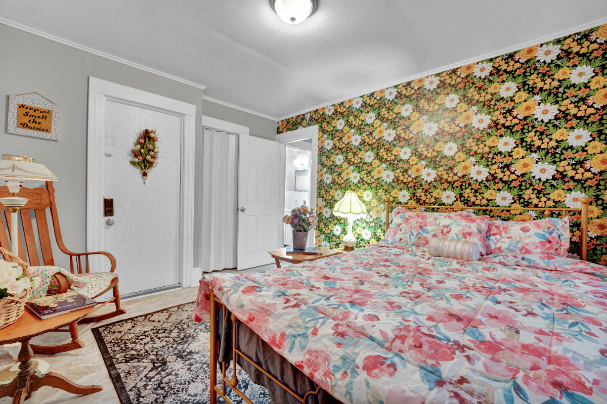 Comfy 1 bed 1 bath close to many of Rochester's hospitals - Photo 7