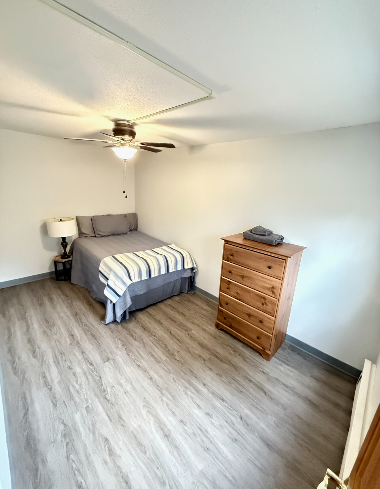 Fully Furnished Short & Long-Term Stay Multiple Units Available 1850 to 2500 3D - Photo 7