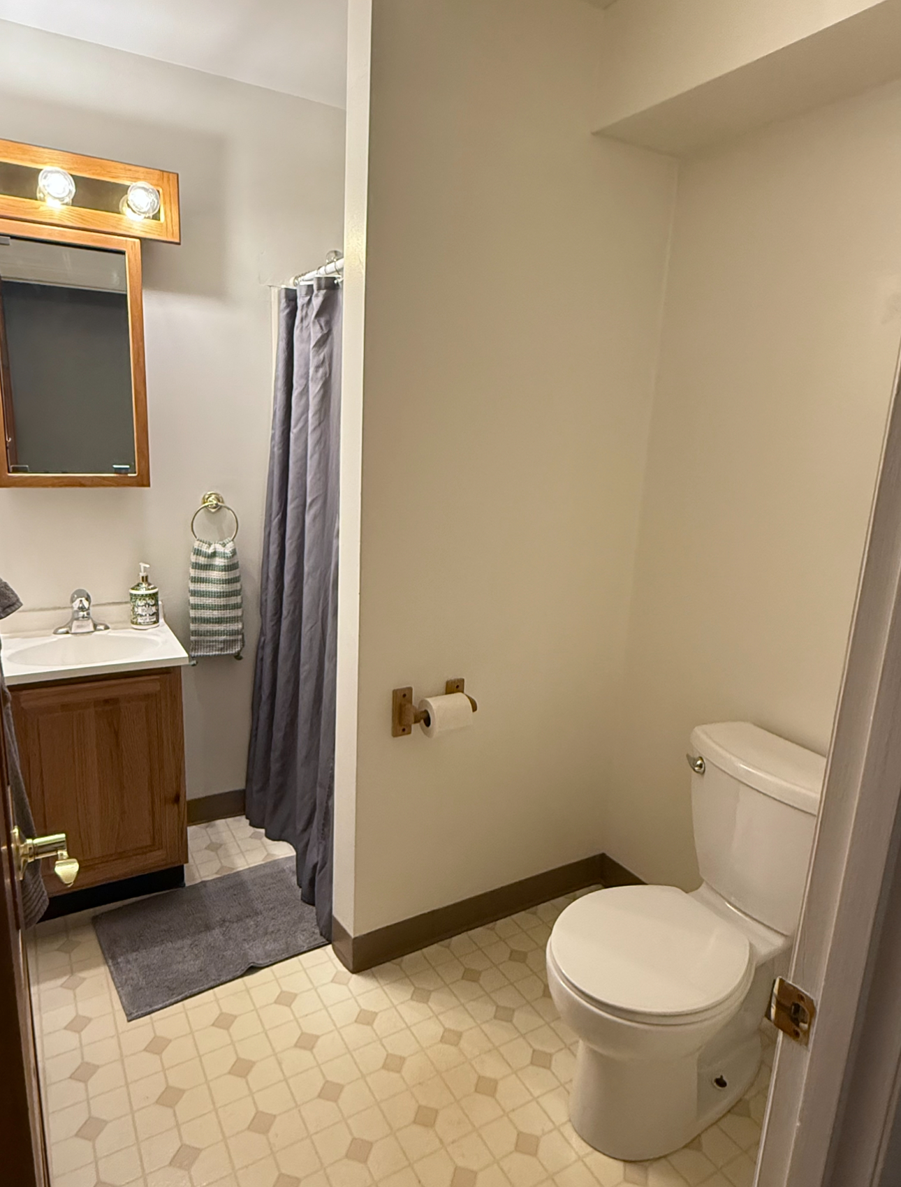 Fully Furnished Short & Long-Term Stay Multiple Units Available 1850 to 2500 3D - Photo 8