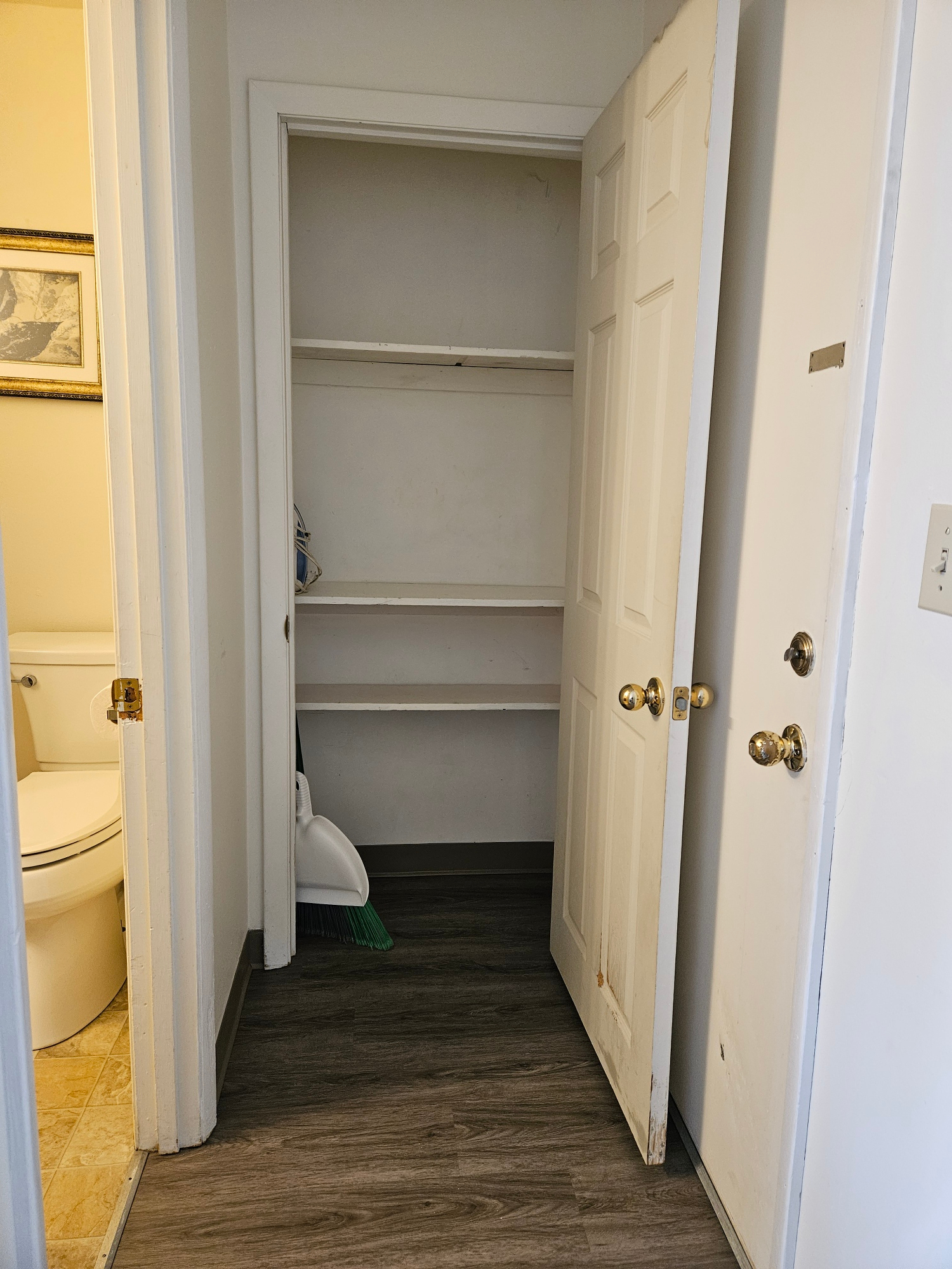 Fully Furnished Short & Long-Term Stay Multiple Units Available 1850 to 2500 3D - Photo 10
